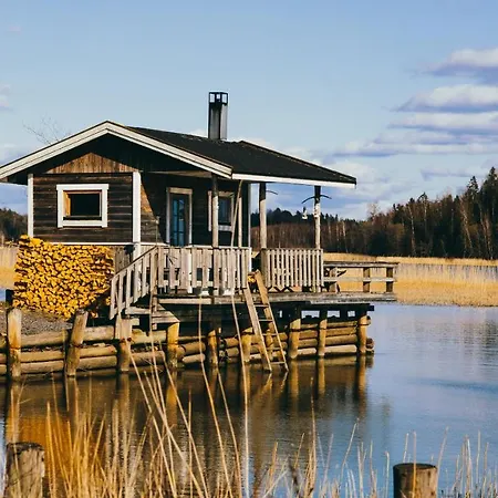 Lyhdyn Tila 호텔 3*