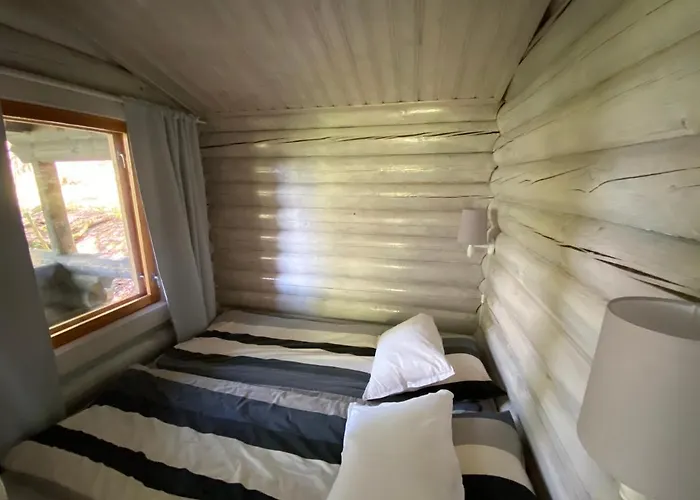 Lyhdyn Tila Hotelli 3*