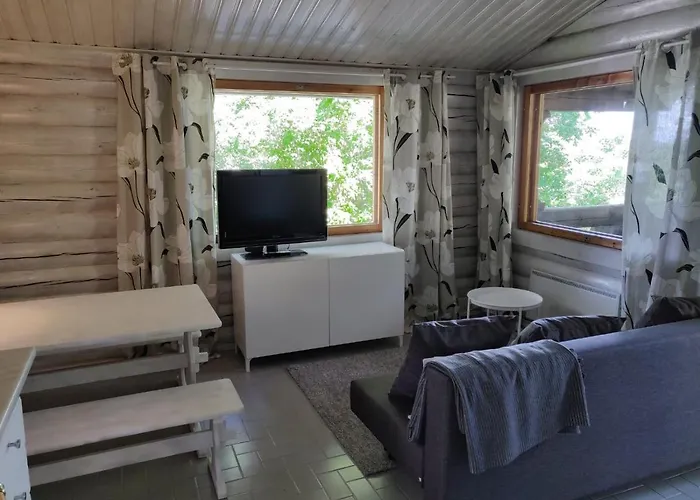 Lyhdyn Tila Hotelli 3*